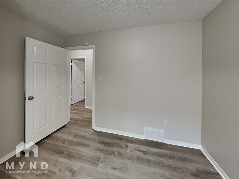 Building Photo - 4574 Summer Creek Cove