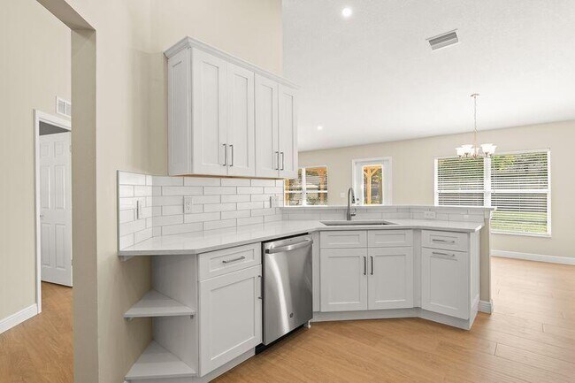 Building Photo - 1590 Polynesian Ln