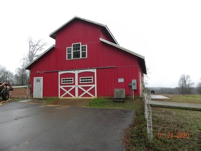 Primary Photo - 3575 Jefferson River Rd