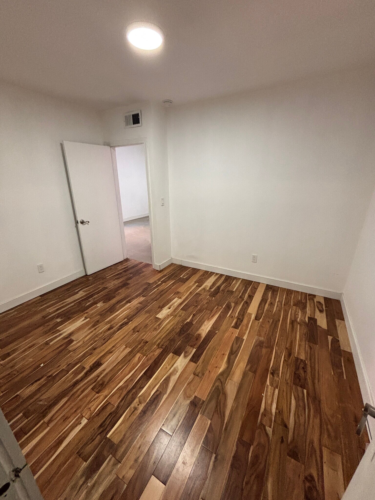 Building Photo - 774 State St