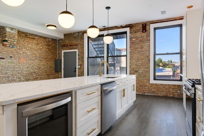 Building Photo - 06 - Mil 1371 LLC