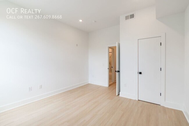 Building Photo - 4408 Lancaster Ave