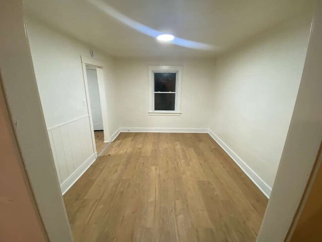 Building Photo - 1214 Belmont St