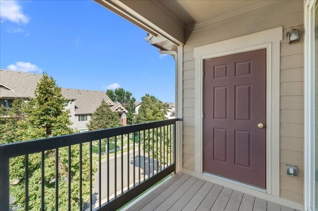 Building Photo - Beautiful 2 Bed 2 Bath Condo in Central Fo...