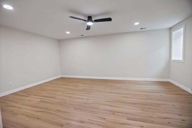 Building Photo - 614 6th St NW