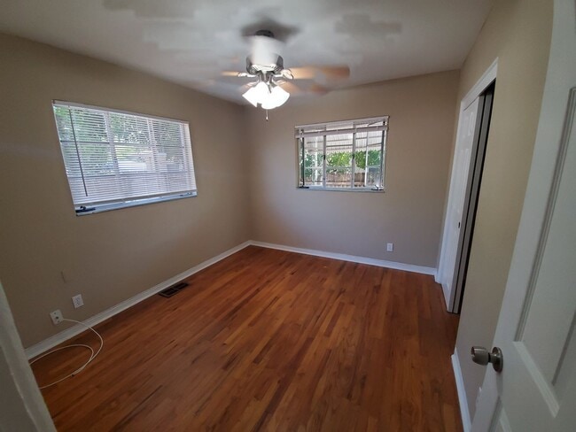 Building Photo - Two Bedroom House with carport