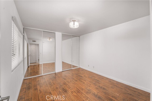 Building Photo - 5520 Owensmouth Ave