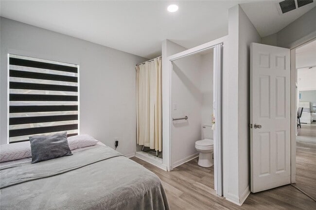 Building Photo - 520 Pheasant Dr