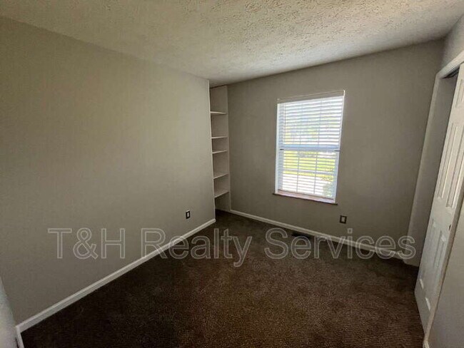 Building Photo - 860 Sable Ridge Dr