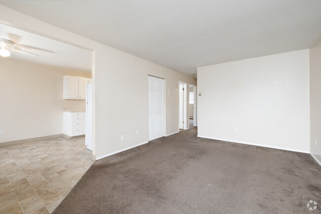 2BR, 1BA - 850SF - Jubilee Apartments