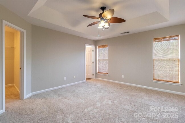 Building Photo - 9618 Blossom Hill Dr