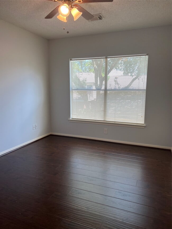 Building Photo - 10018 Storm Meadow Dr