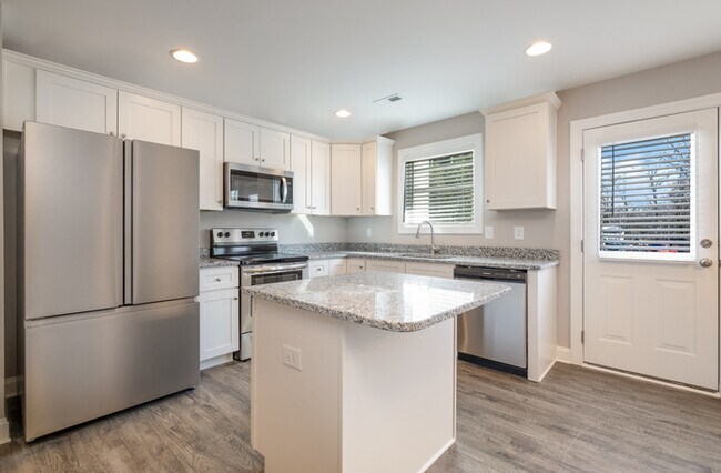 Building Photo - 440 West F St APPROVED APPLICATION