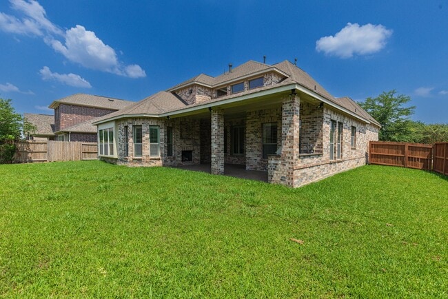 Building Photo - 17303 Quiet Shores Dr
