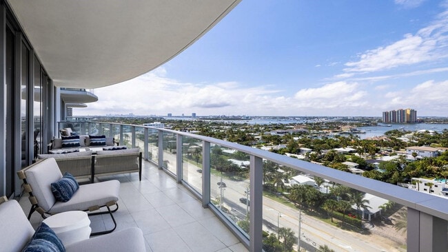 Building Photo - 3100 N Ocean Dr