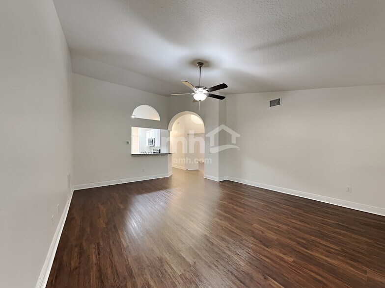 Building Photo - 3826 Bayshore Cir