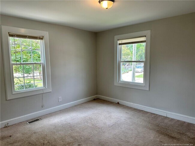 Building Photo - 409 Boundary Ln