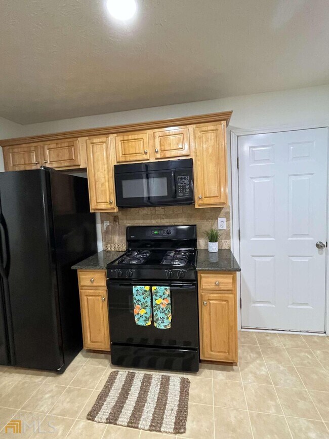 Building Photo - 1320 Gates Cir SE