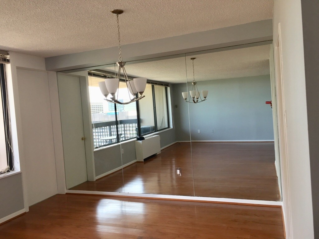 Building Photo - 3705 S George Mason Dr