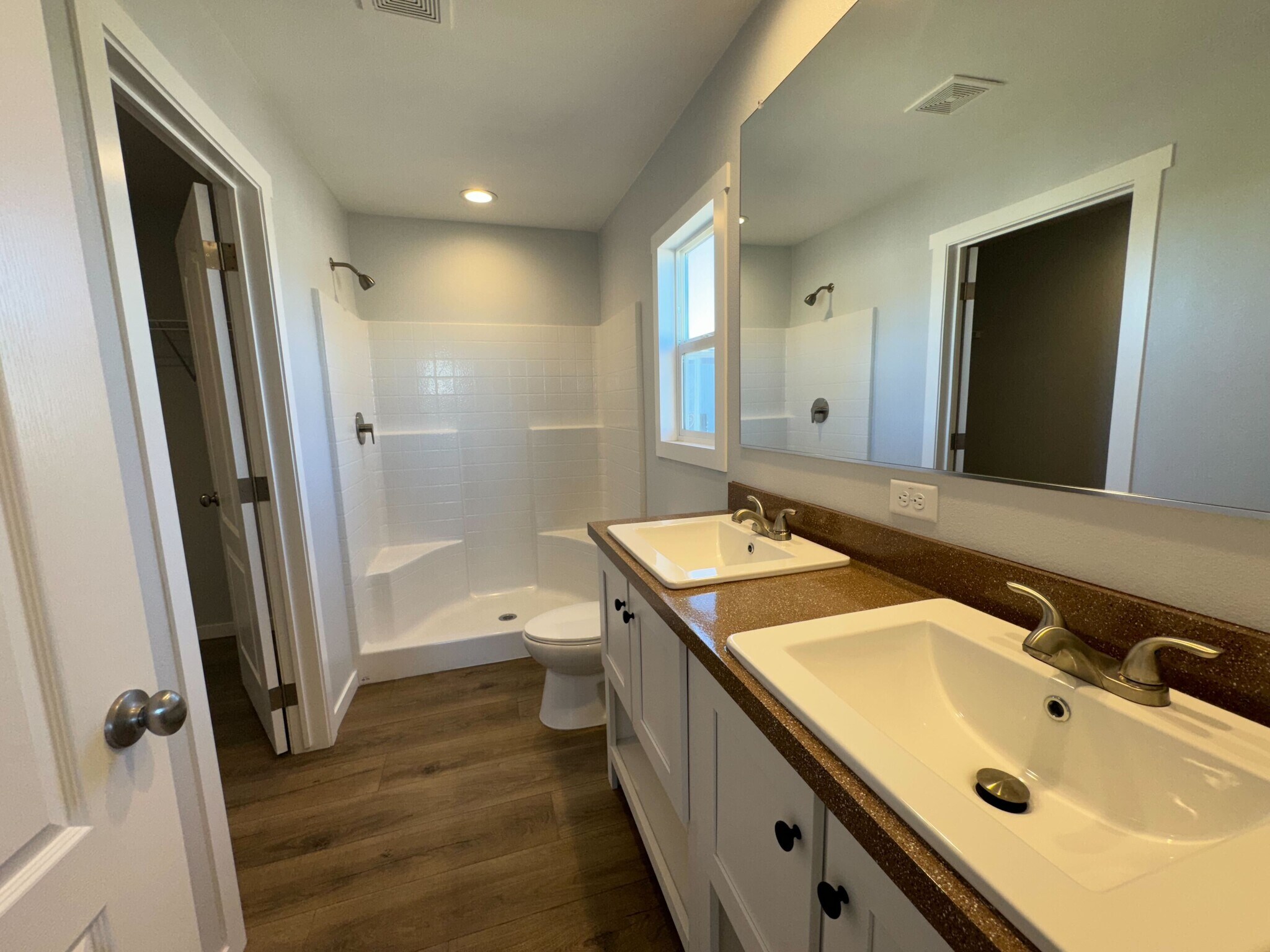 Building Photo - 2627 S Lamb Blvd