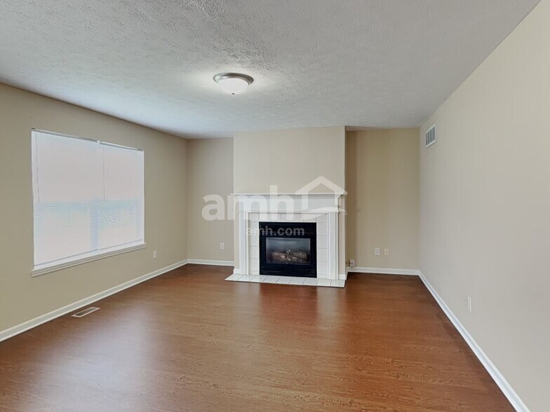 Building Photo - 2318 Lammermoor Cir
