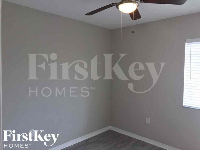 Building Photo - 18050 SW 142nd Ct
