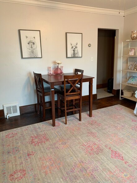 Building Photo - 4760 Broadview Rd