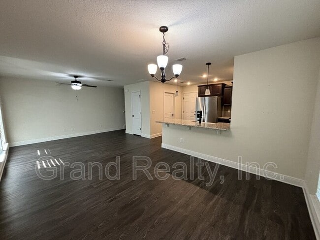 Building Photo - 4415 Village Oak Ln