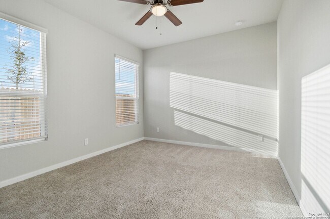 Building Photo - Brand New 3 Bd 3 Full Bath Townhouse Near ...
