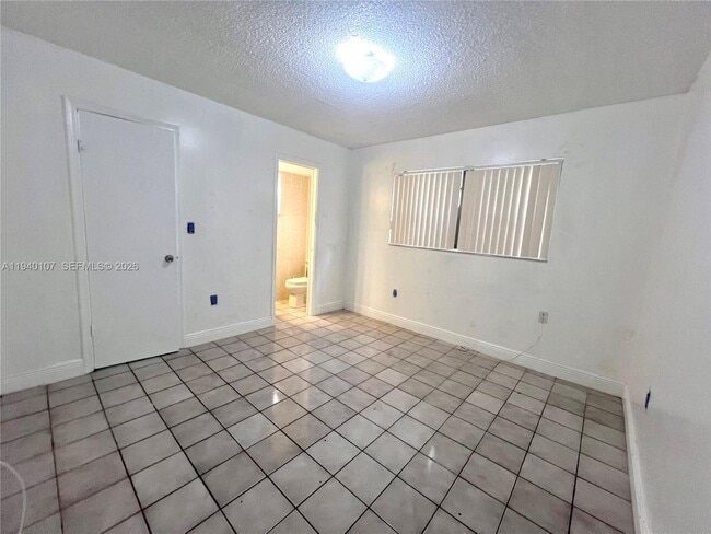 Building Photo - 5930 W 25th Ct