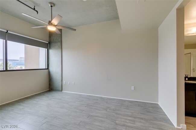 Building Photo - 353 E Bonneville Ave