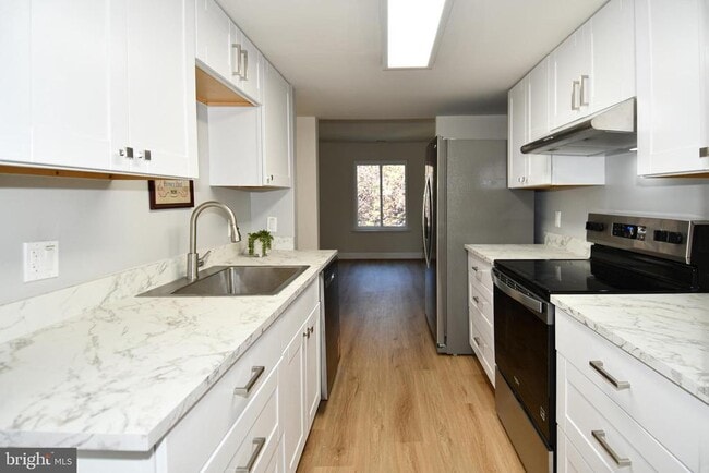 Building Photo - 15003 Candover Ct