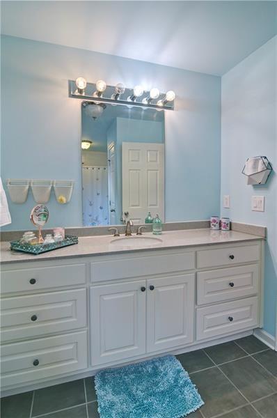 Building Photo - 4060 Merritt Dr