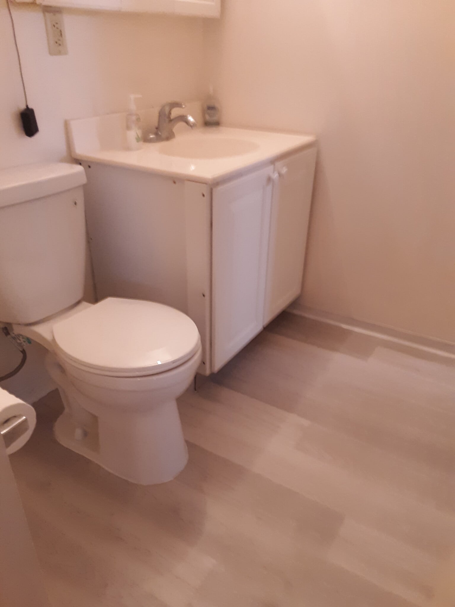 Apt 1 - bathroom - 523 E State St