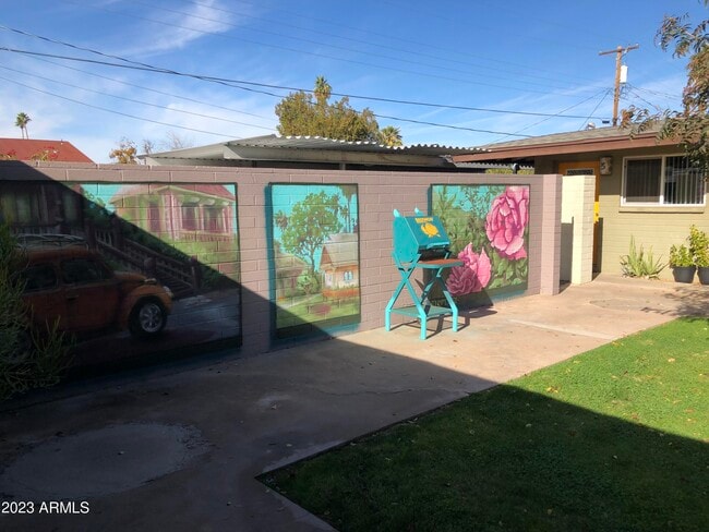 Building Photo - 2020 S Granada Dr