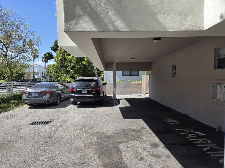 Building Photo - 609 Euclid Ave