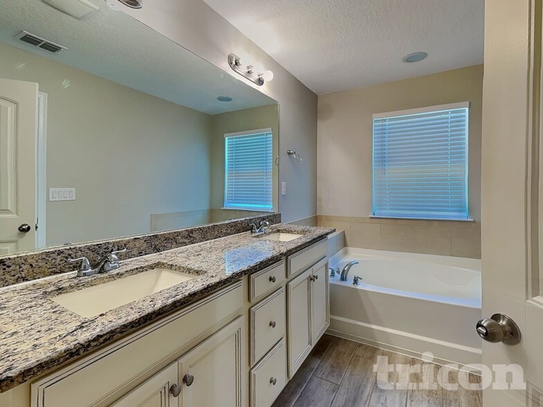 Building Photo - 12447 Trailhead Dr