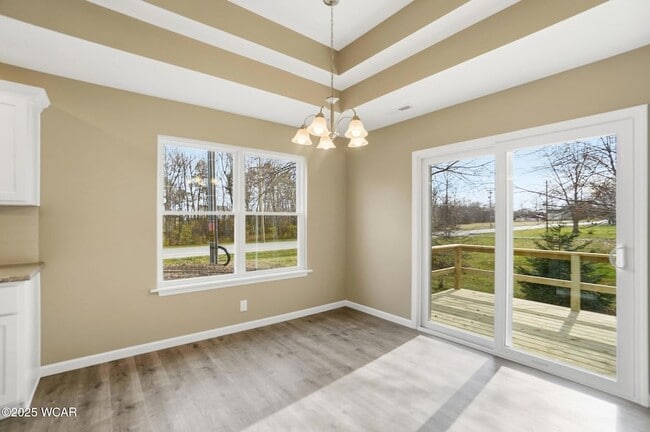 Building Photo - 2882 Lake Cir Dr