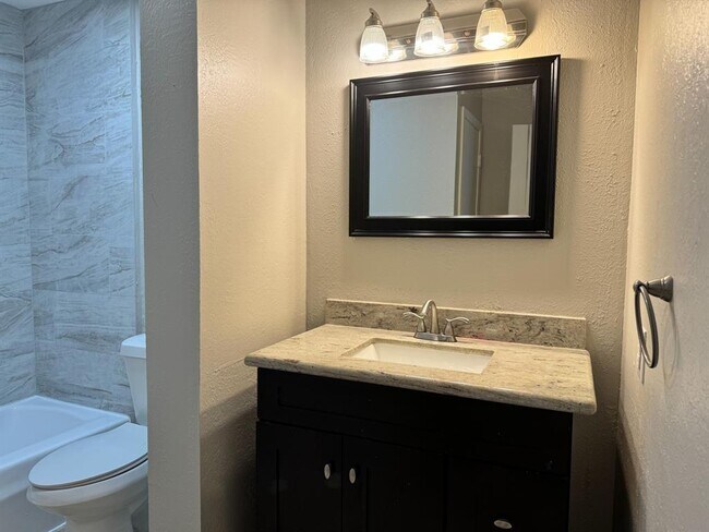 Building Photo - 2101 6th St N