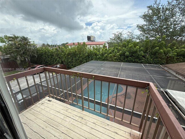 Building Photo - 4300 Landar Dr