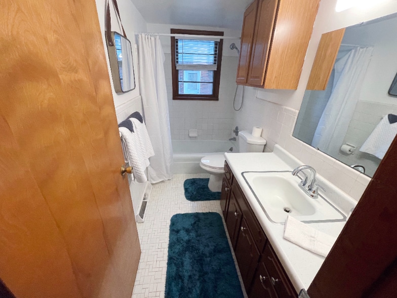 Building Photo - 2417 Quail Dr