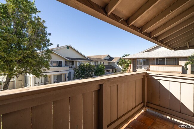 Building Photo - $2,900 / 2 BED / 1.5 BATH / 2 PARKING Condo in Ewa Gentry