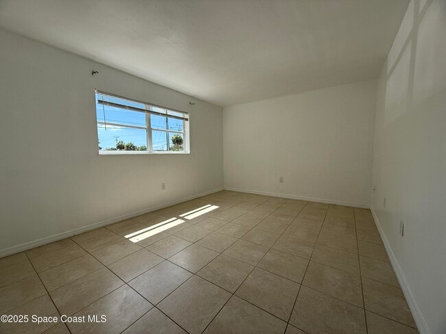 Building Photo - 1440 Parkway Dr