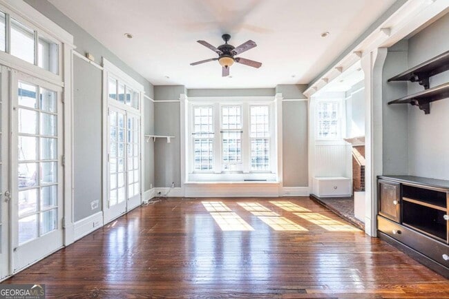 Building Photo - 692 Myrtle St NE