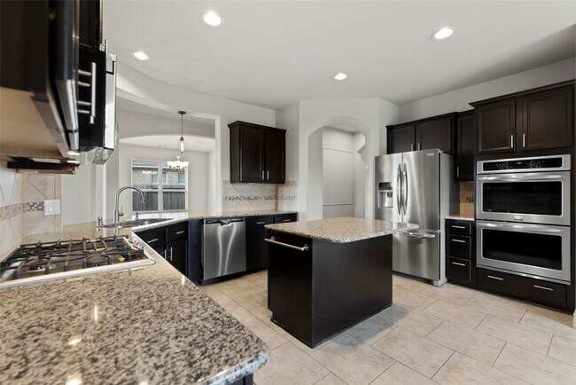 Building Photo - 5619 S Denham Ridge Ln