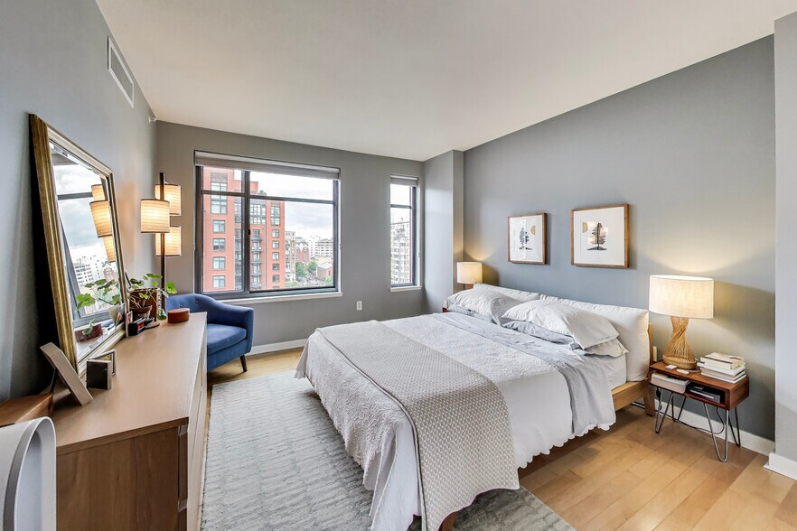 Building Photo - 475 K St NW