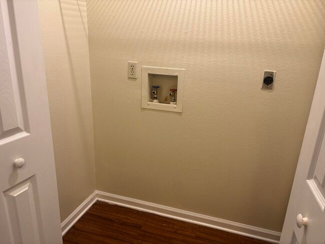 Building Photo - 4099 Blind Brook Ct
