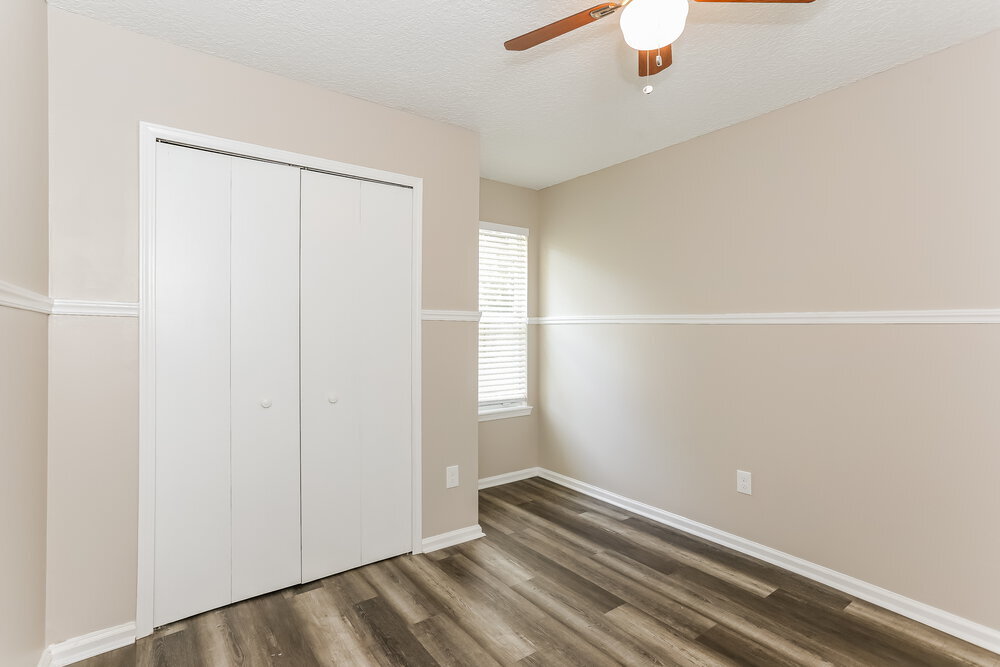 Building Photo - 3030 Caroline Crest Dr E