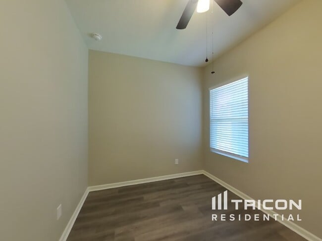 Building Photo - 2245 Litchfield Lp