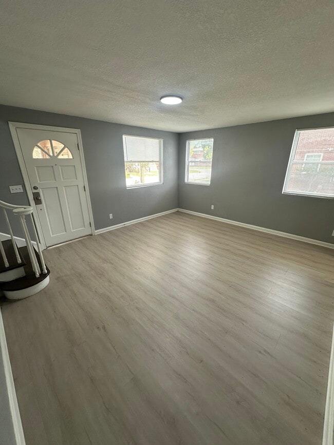 Building Photo - 3150 Belden Cir